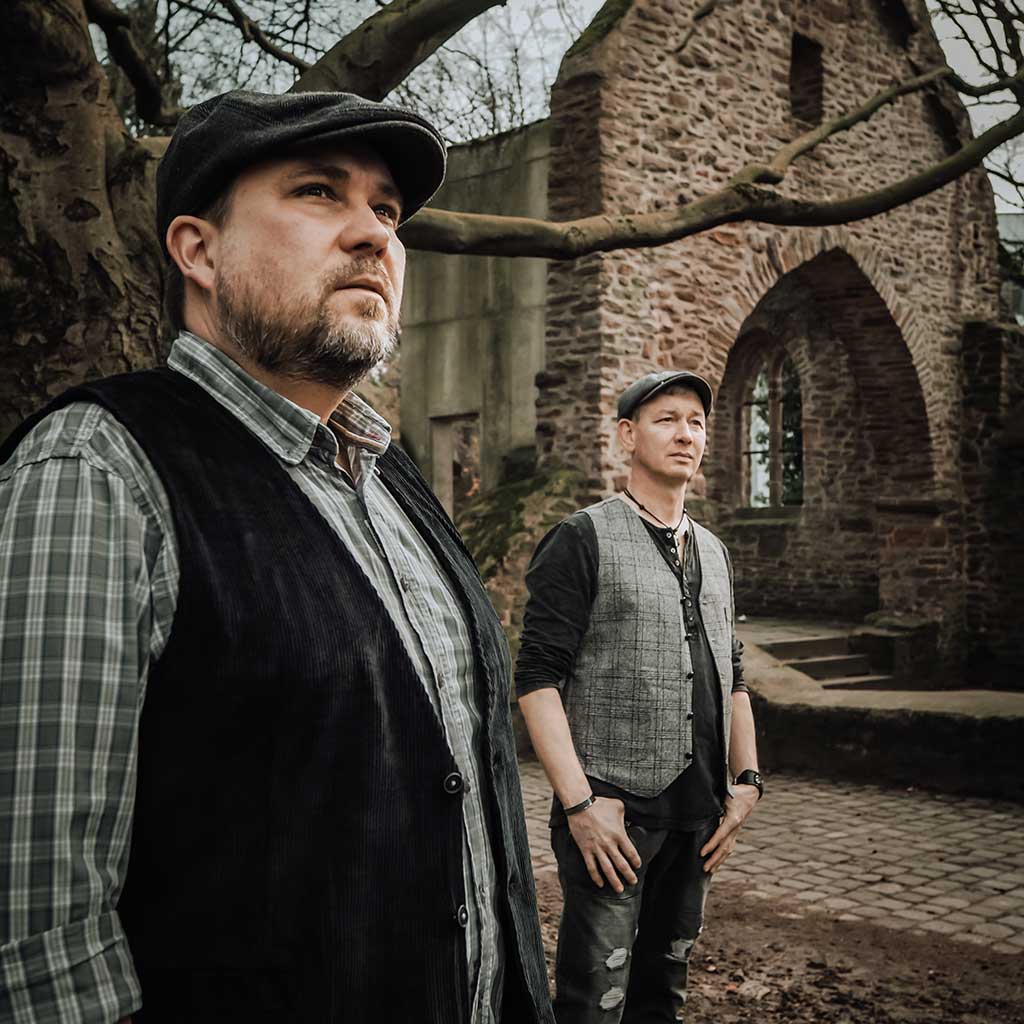 Ein Portrait von Oliver Wengeler und Peter Albert – Musiker der Bochumer Band Stadtrandpoeten